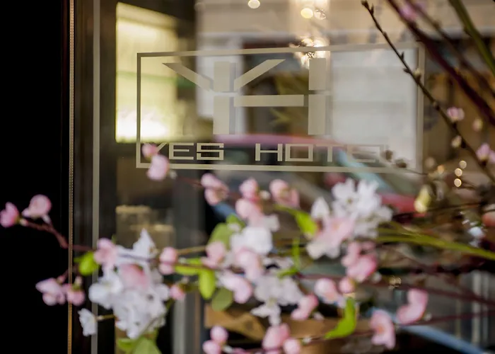 Yes Boutique מלון רומא